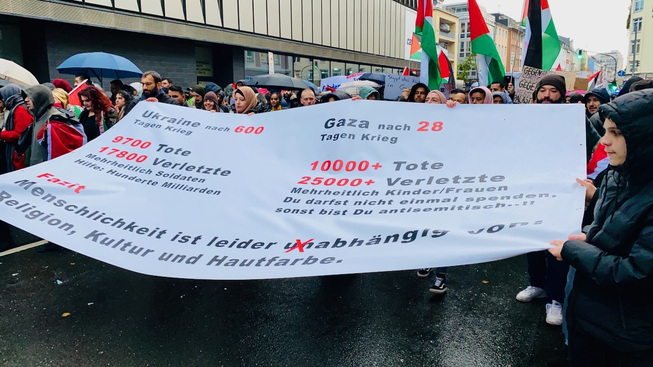 Auf beiden Seiten Barbarei